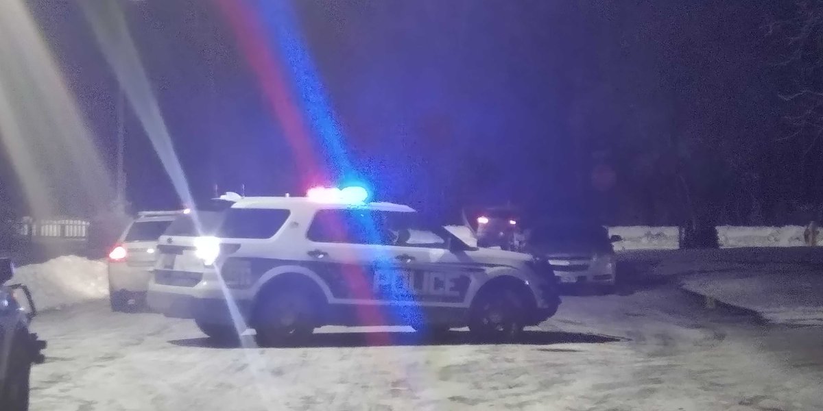 Anchorage police are on the scene of a shooting near North Pine Street that left one woman injured. Police say the suspects fled the area and the street is closed while officers investigate.
