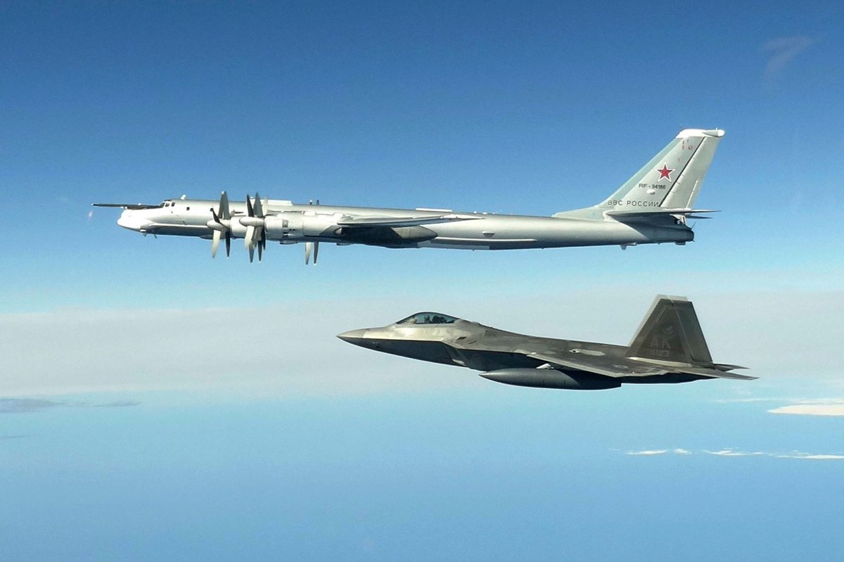 Aviones de combate interceptaron bombarderos chinos y rusos frente a la costa de Alaska procedentes de China y Rusia, anunció el miércoles el Comando de Defensa Aeroespacial de América del Norte.